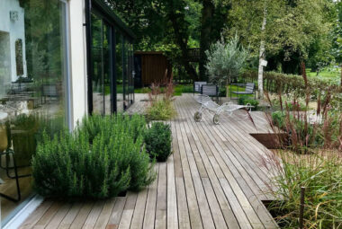 wrap around hardwood decked garden