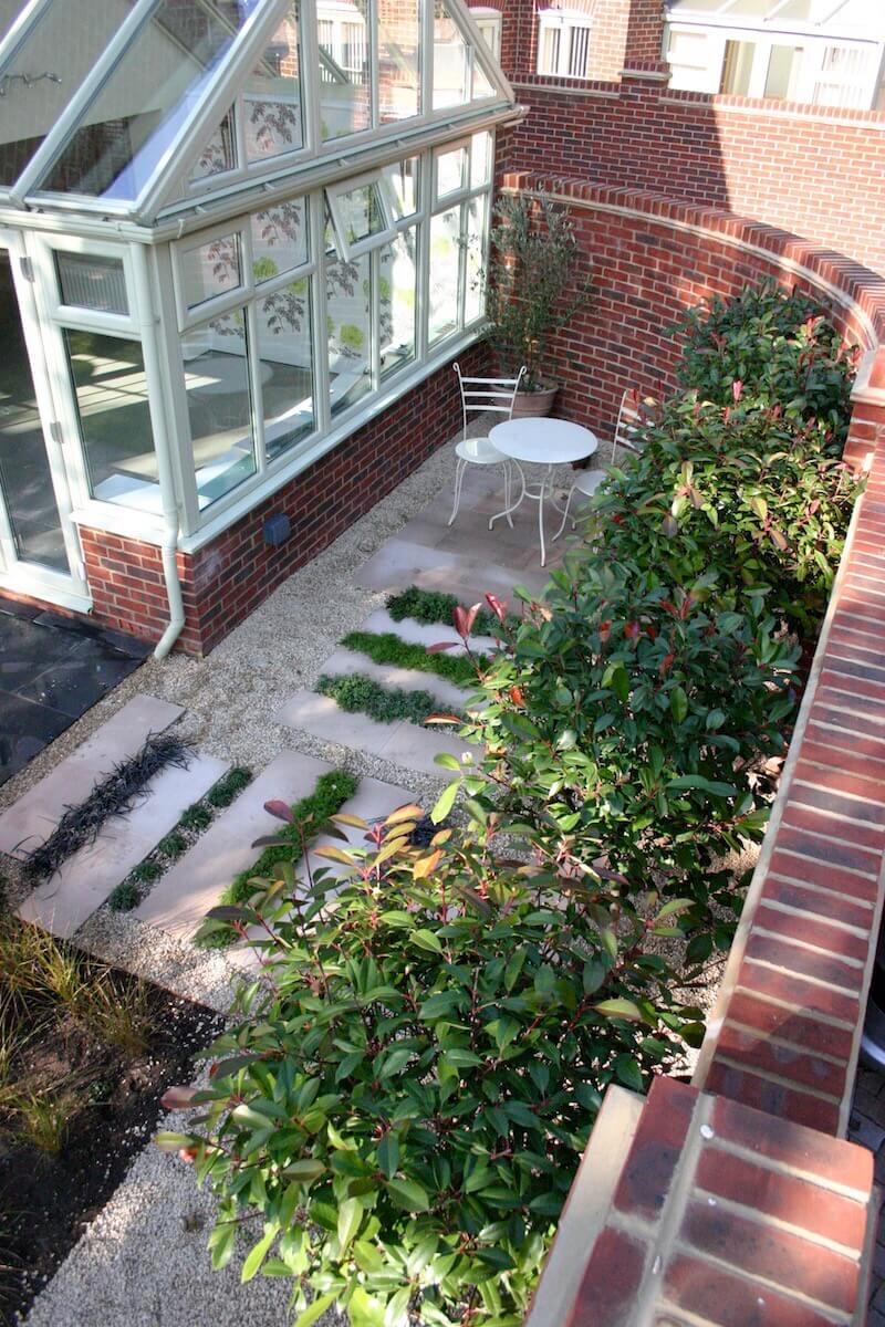 Garden glass house with courtyard