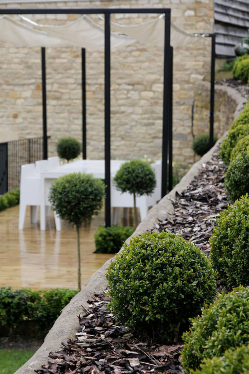 Garden furniture and patio area in landscape design Oxfordshire