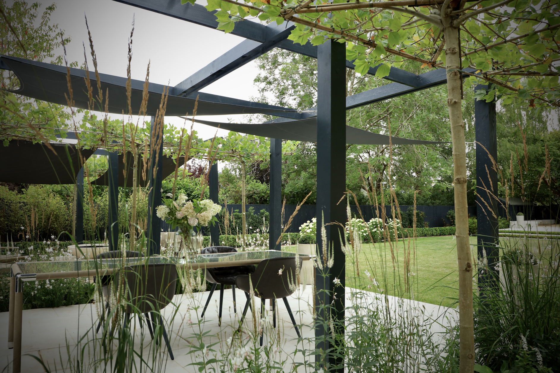 Indian Ocean dining table and chairs at Oxford townhouse Sundae Garden